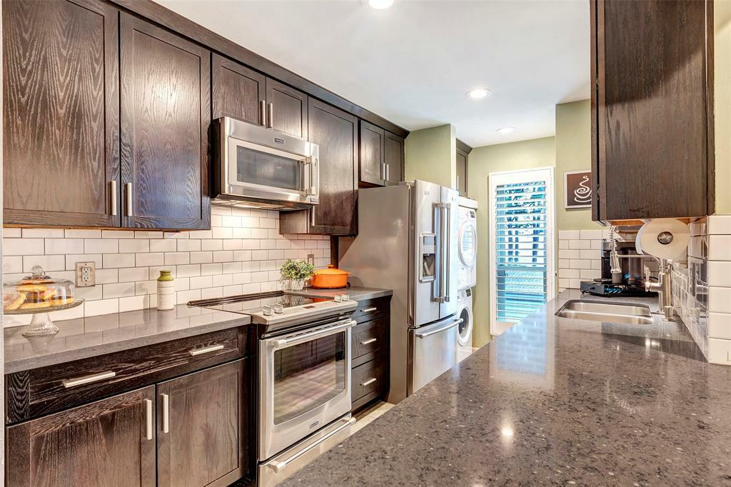 Property Photo: 15435 Carmel Drive Drive 34 TX 77318