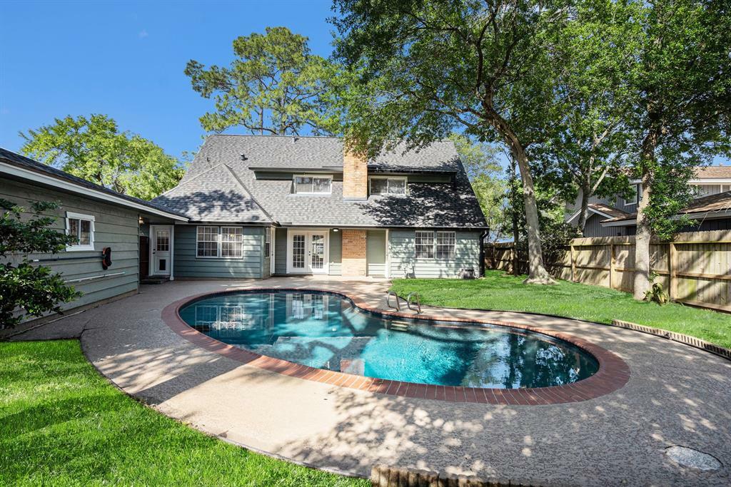 Property Photo: 1019 Willow Vale Drive TX 77586