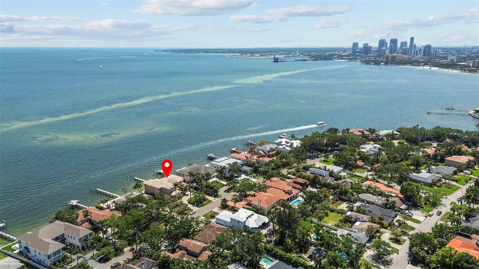 Property Photo: 1737 Brightwaters Boulevard NE FL 33704