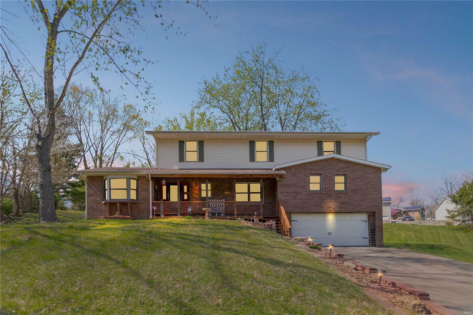 5 Tealbrook Court  Glen Carbon IL 62034 photo