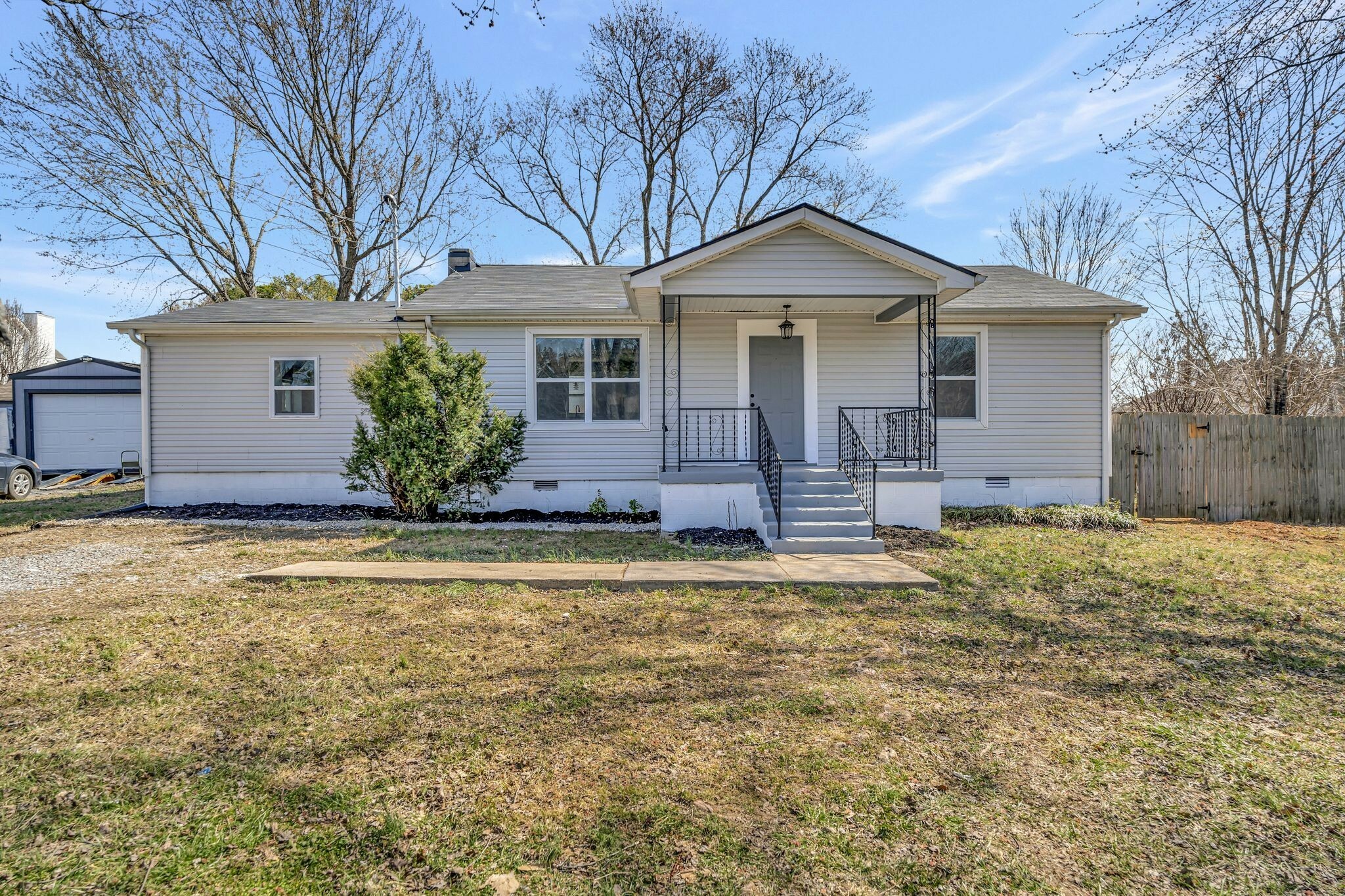 Property Photo: 544 Stones River Rd TN 37086