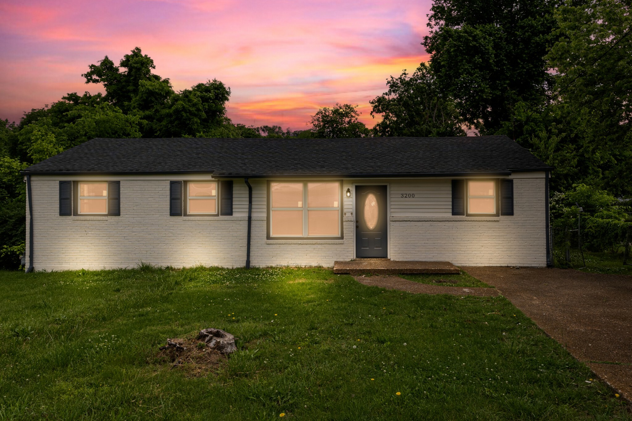 Property Photo: 3200 Curtis St TN 37218