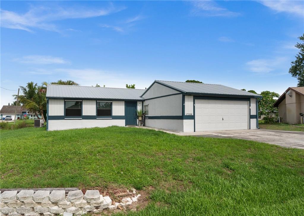 Property Photo: 17208 Haitian Dr FL 33967