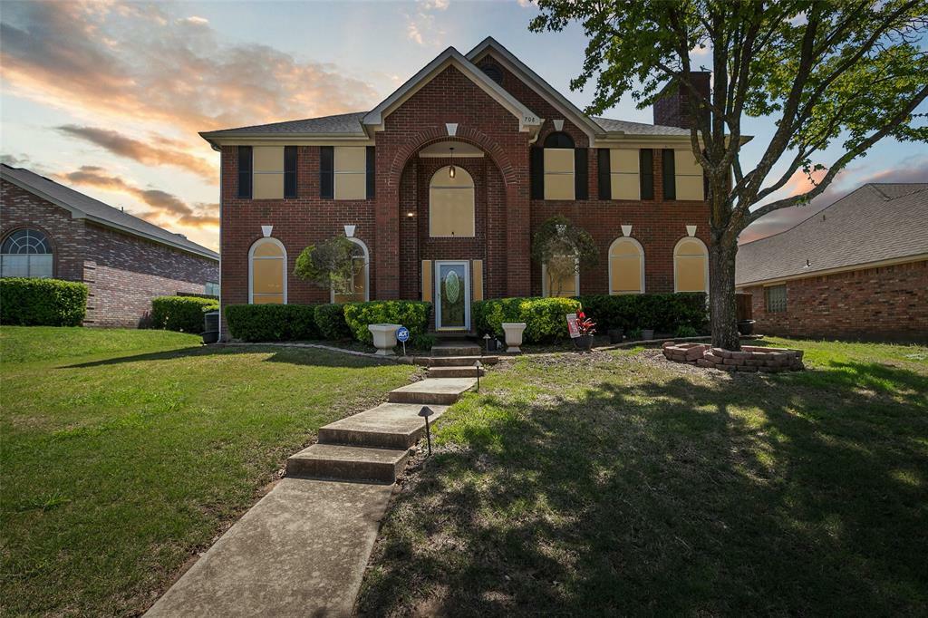 Property Photo: 708 Sycamore Drive TX 75115