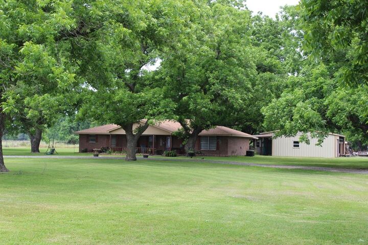 174 Lcr 472  Mexia TX 76667 photo