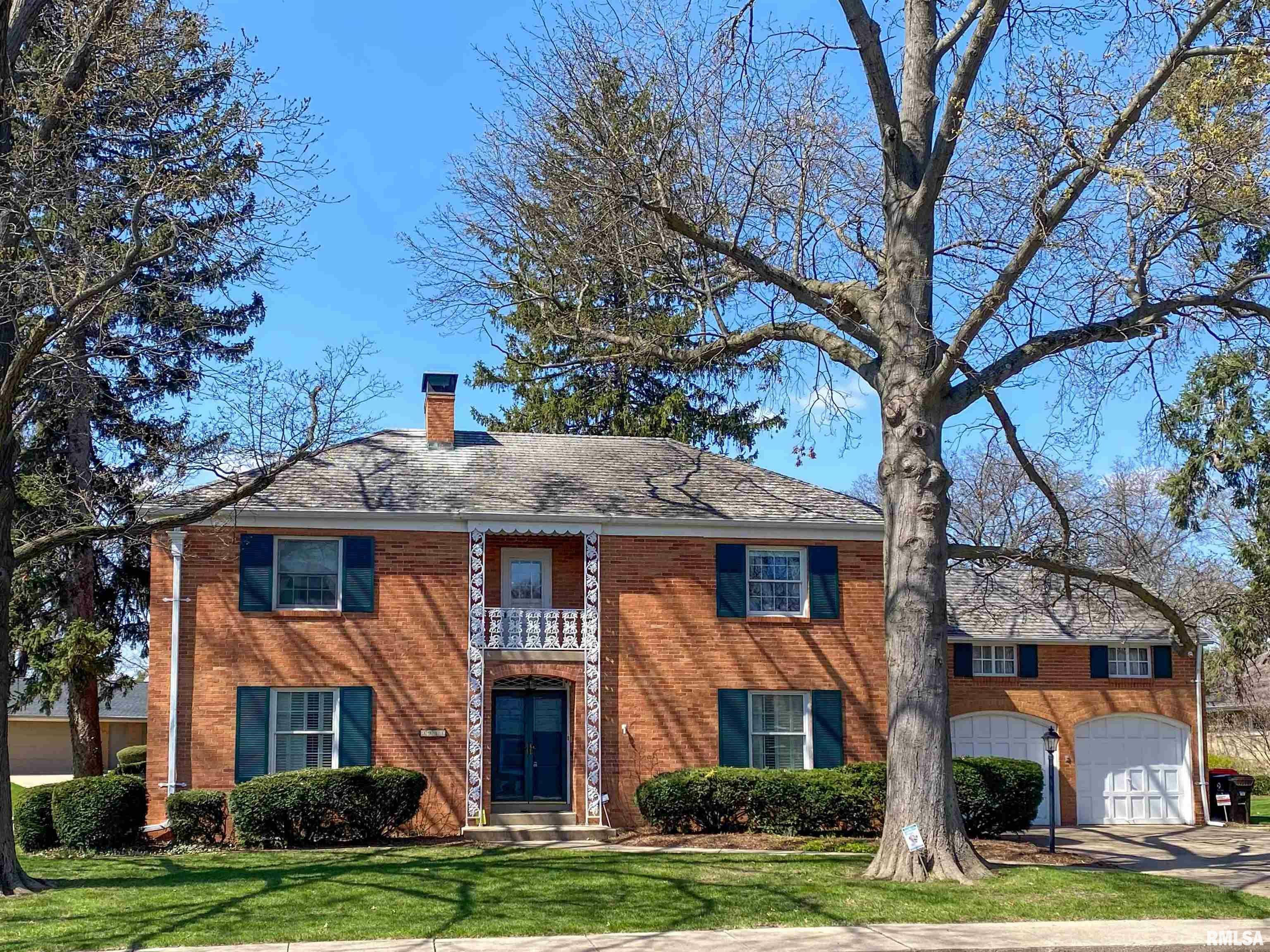 Property Photo: 3911 N Hawthorne Place IL 61614