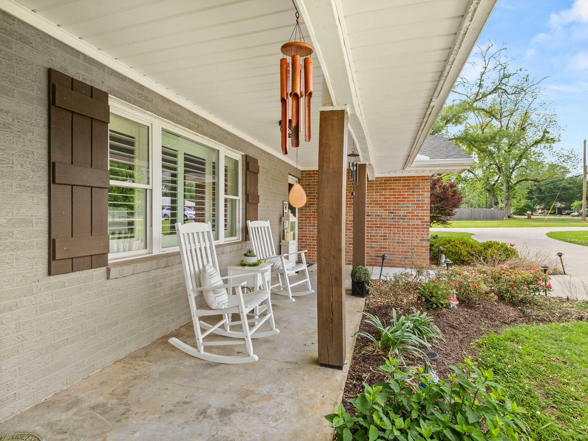 Property Photo: 1801 Blankenship Dr LA 70634