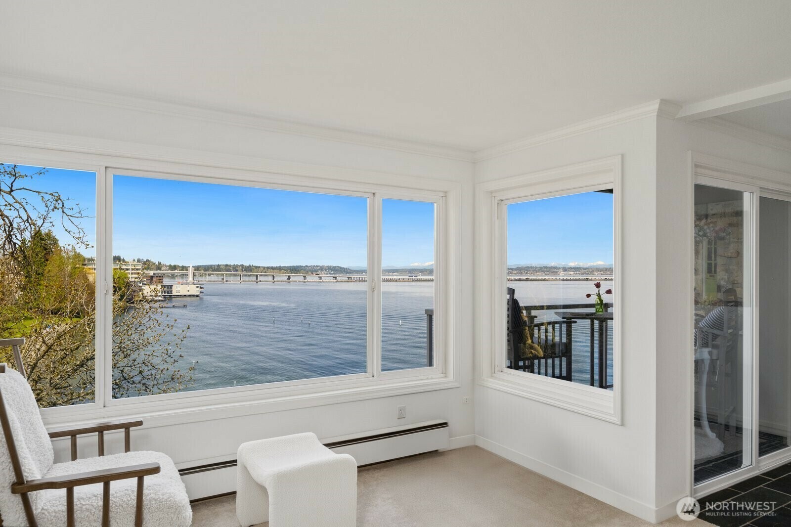 Property Photo: 1800 43rd Avenue E 401 WA 98112