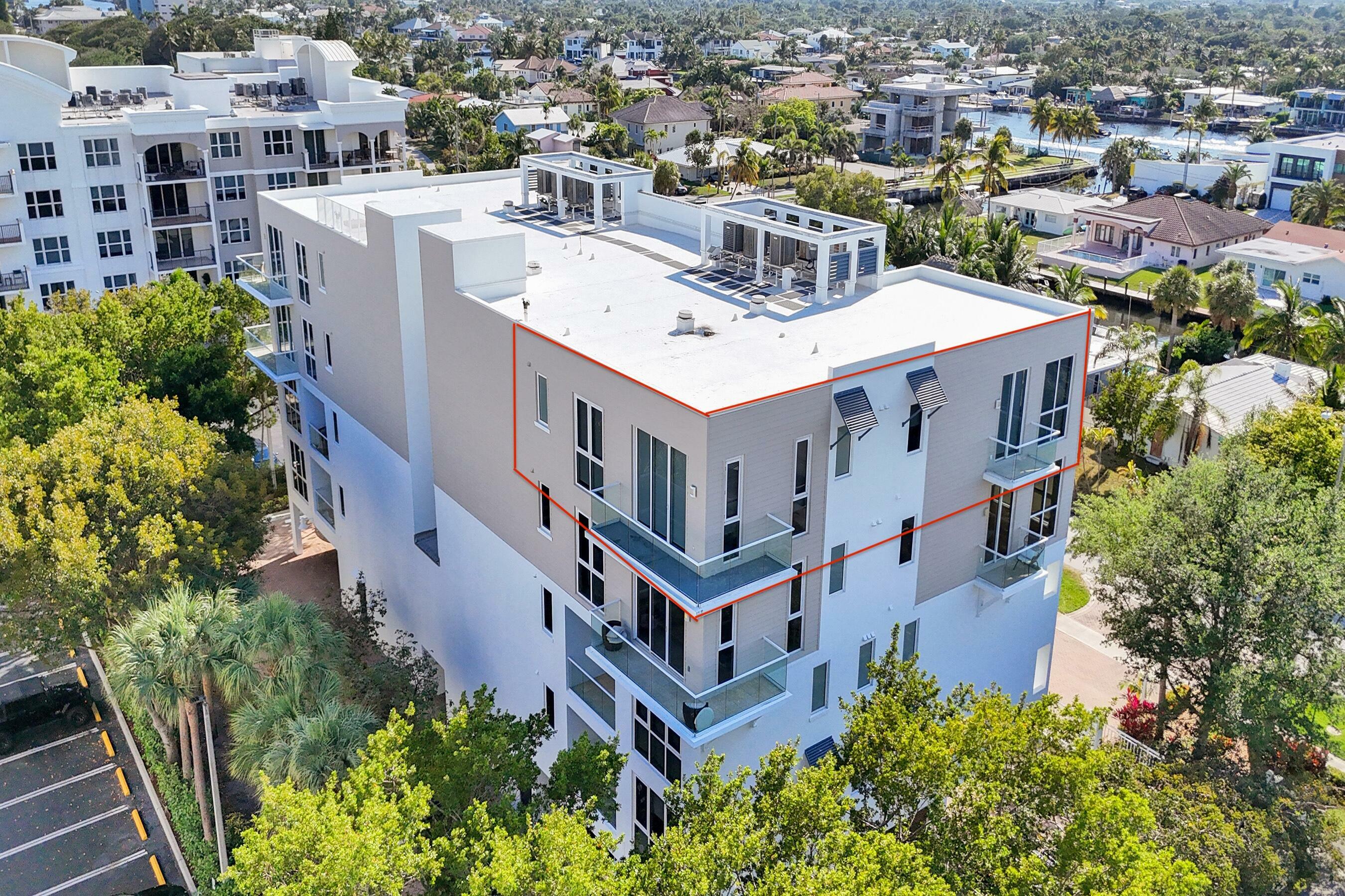 Property Photo: 120 SE 19th Avenue 501 FL 33441