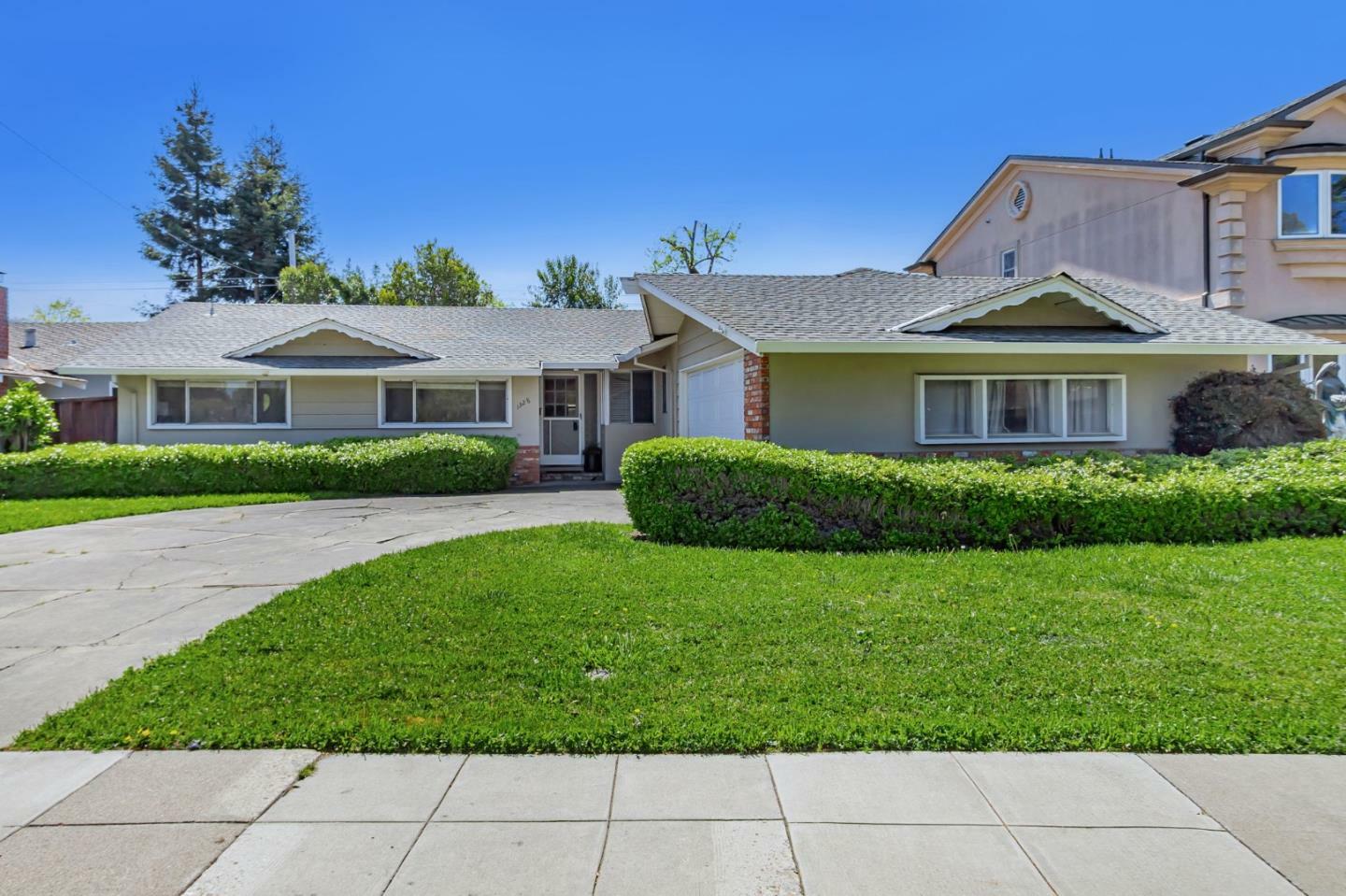 Property Photo: 1328 Whitegate Avenue CA 95125