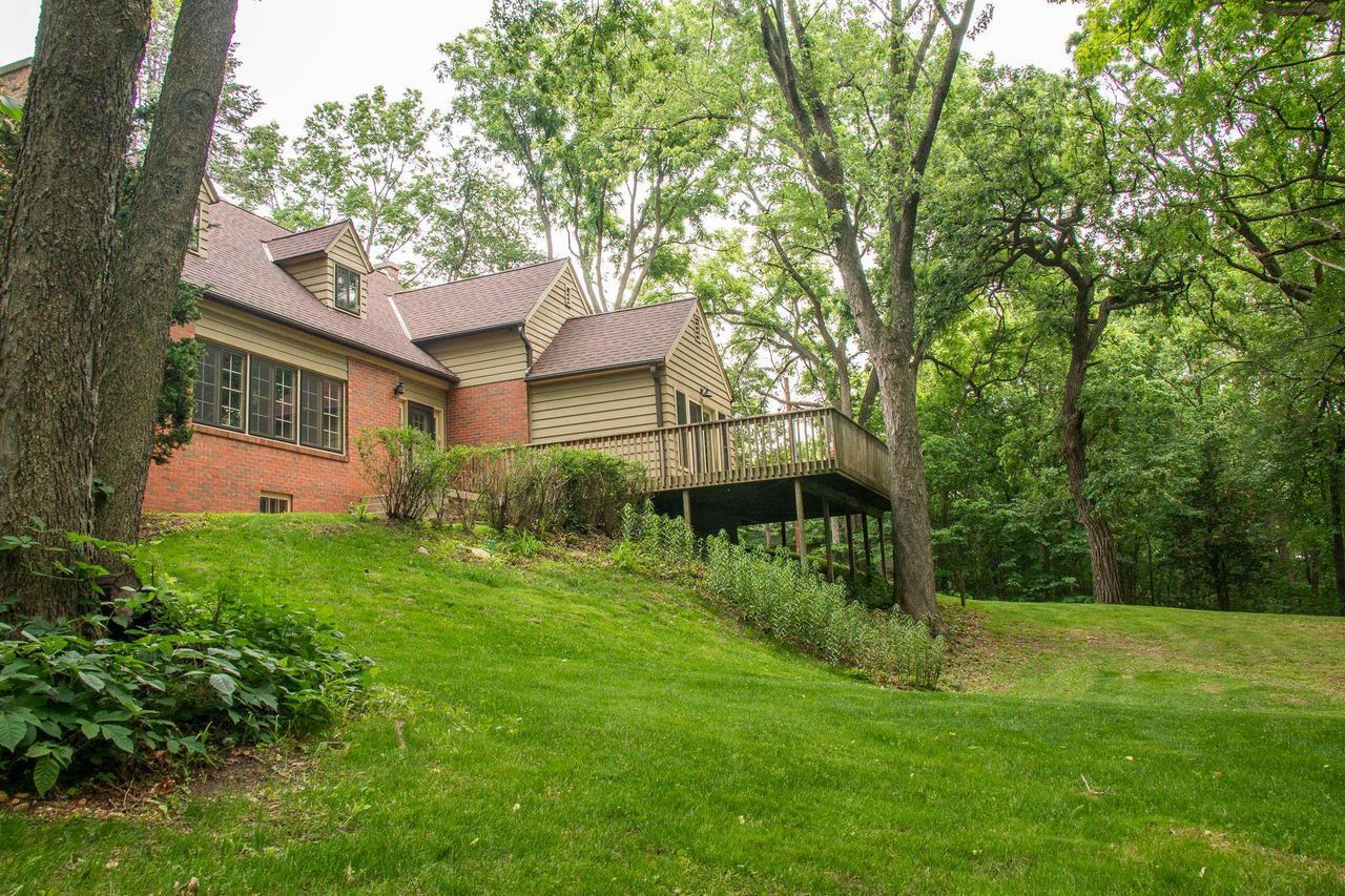 Property Photo: 7 East Valley Road WI 53511