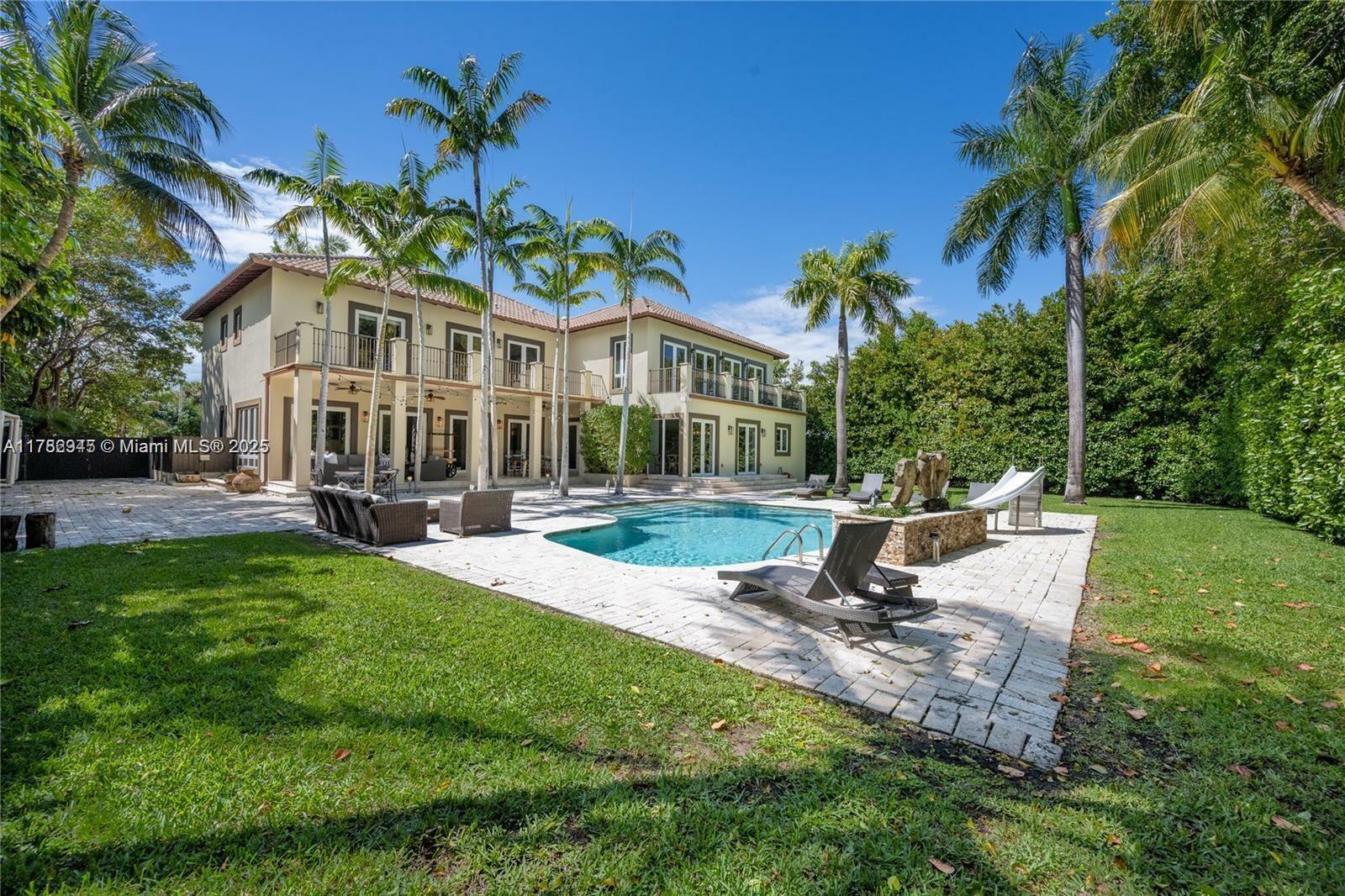 31 Island Dr  Key Biscayne FL 33149 photo