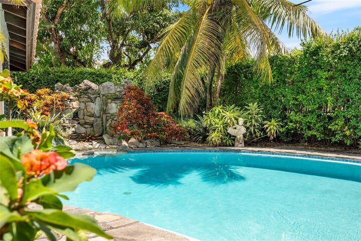 Property Photo:  1514 Zuleta Ave  FL 33146 