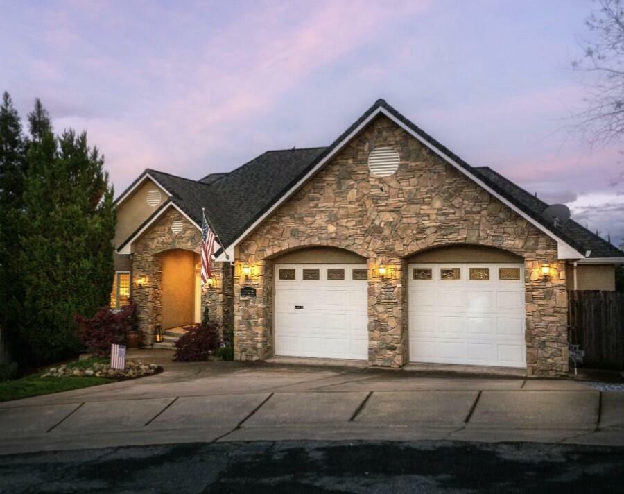 1025 Edgewater Court  Redding CA 96003 photo