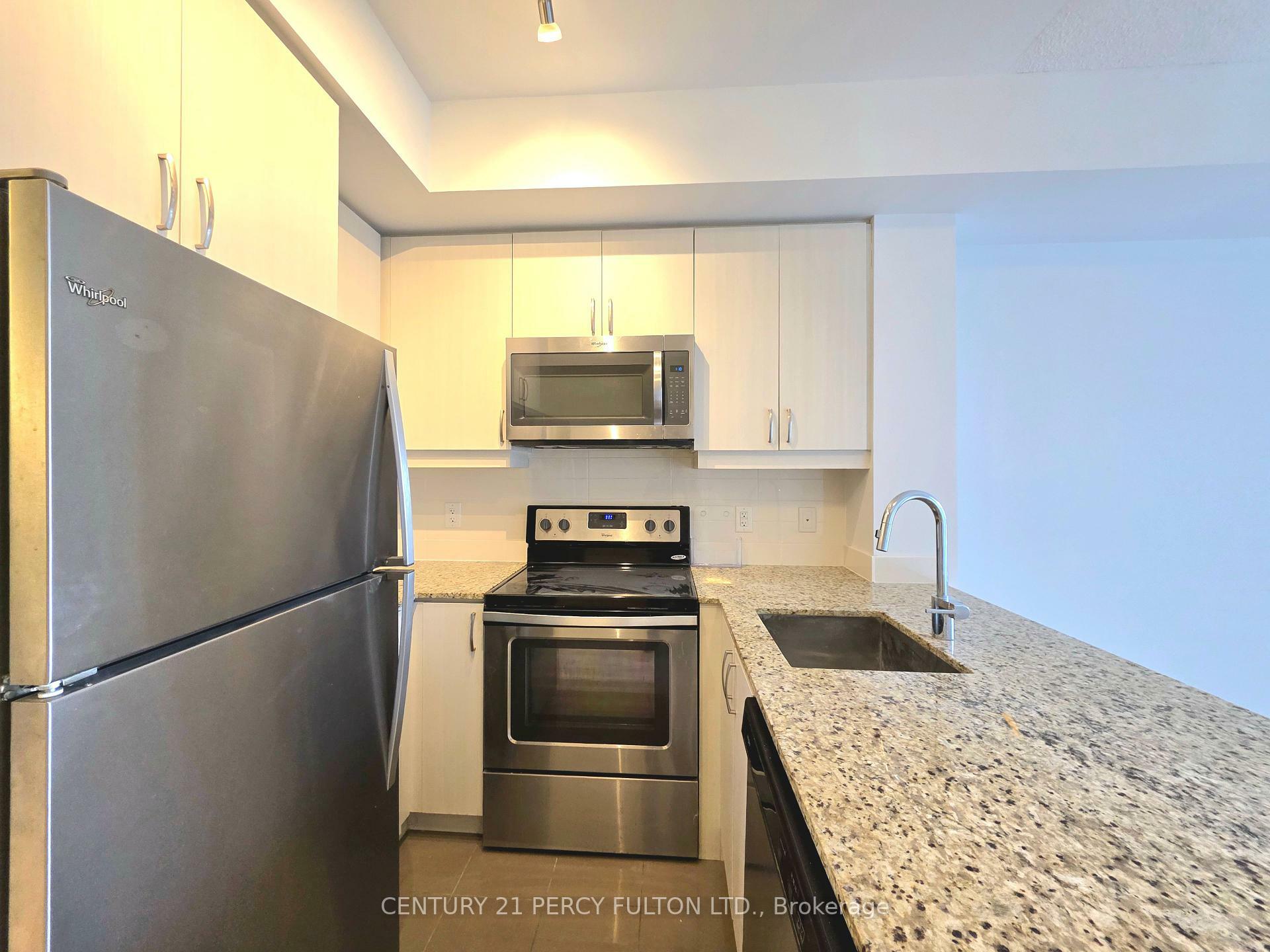 Property Photo: 9201 Yonge Street 618 ON L4C 1H9
