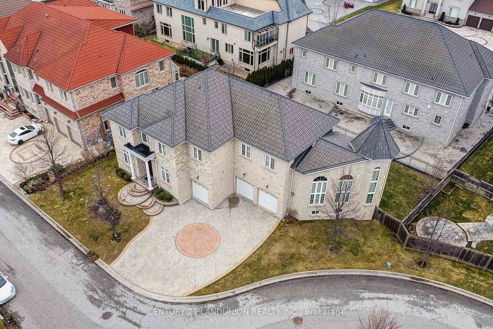 Property Photo: 26 Alai Circle ON L3R 1E2