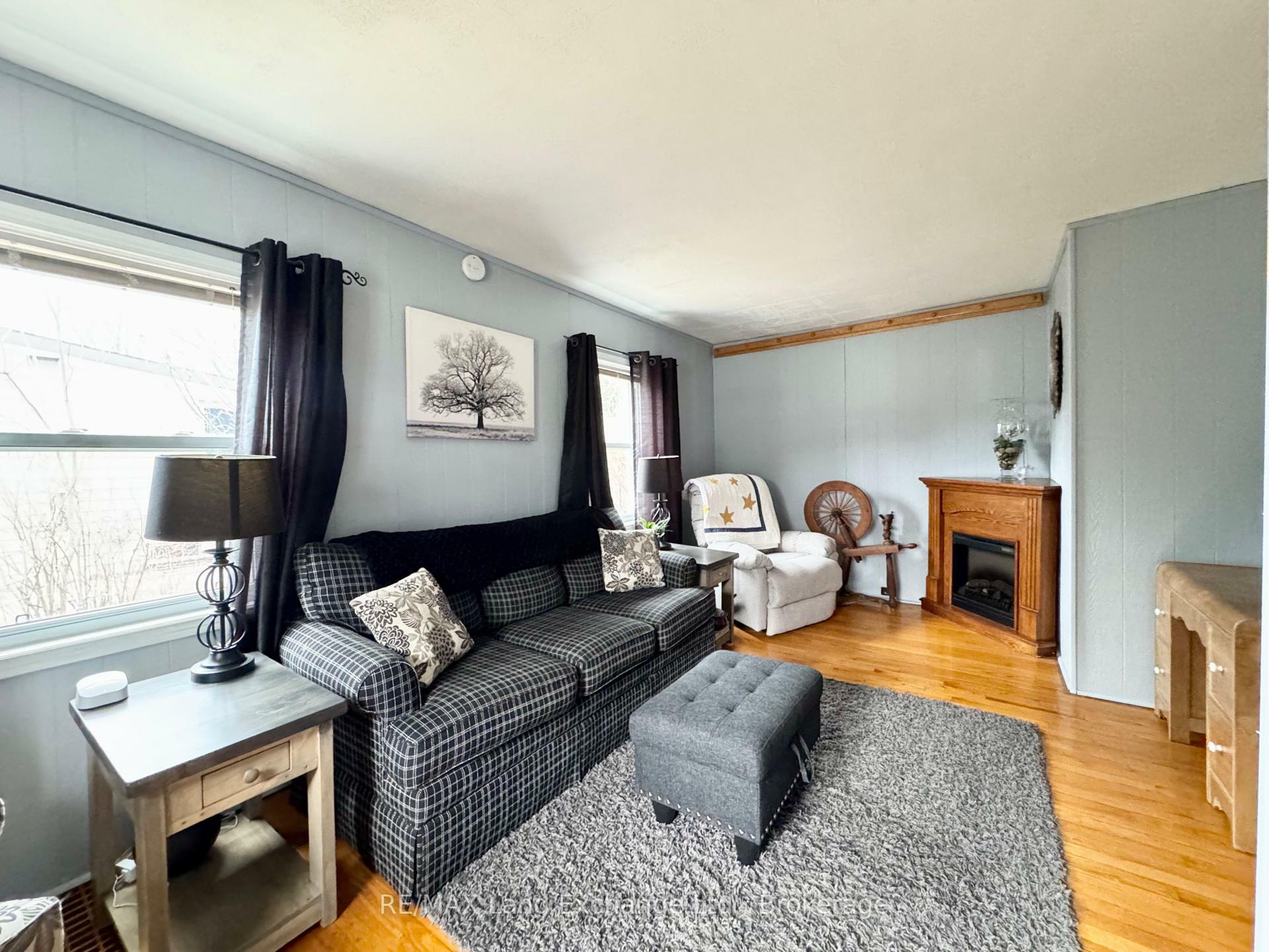 Photo de la propriété: 677 Louis Street ON N0H 2C4