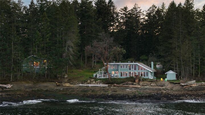 Property Photo:  281 Bellhouse Rd  BC V0N 1P0 