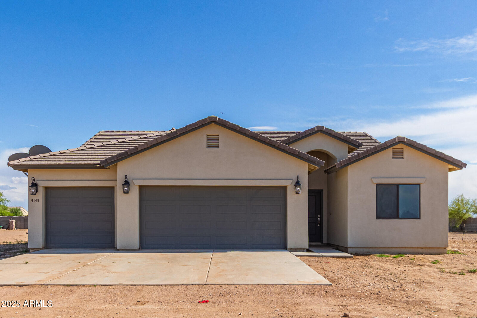 Property Photo: 5145 E Hash Knife Draw Road AZ 85140