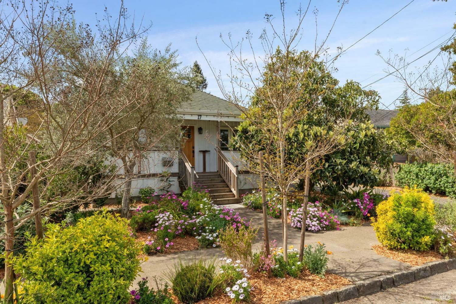Property Photo: 17 Webster Street CA 94952