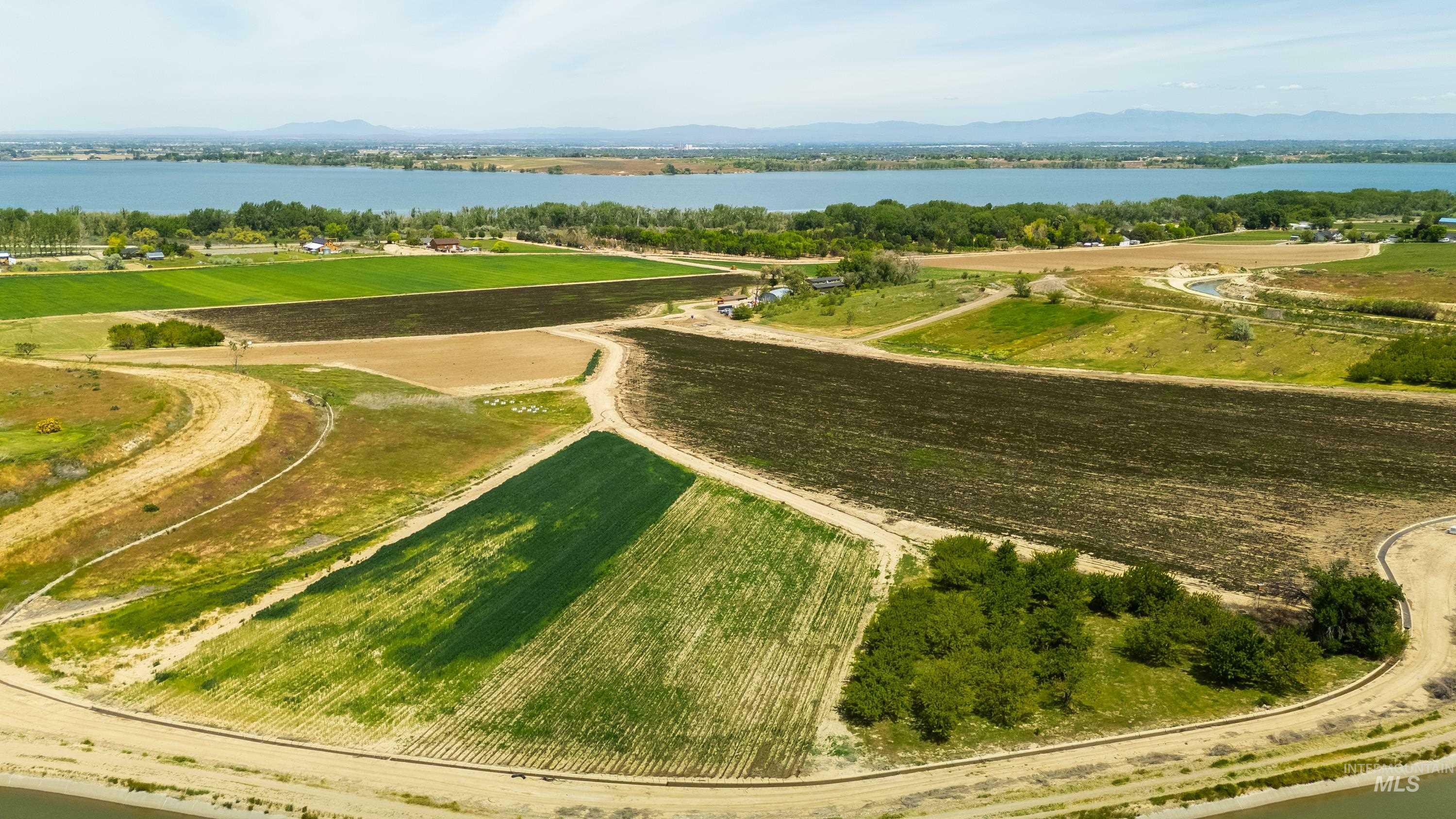 Property Photo: 13005 Lake Shore Dr. ID 83686