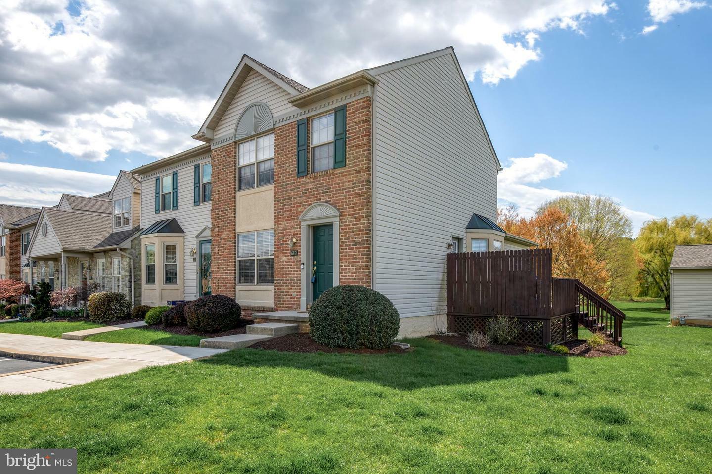 Property Photo: 610 Cobblestone Lane PA 17601