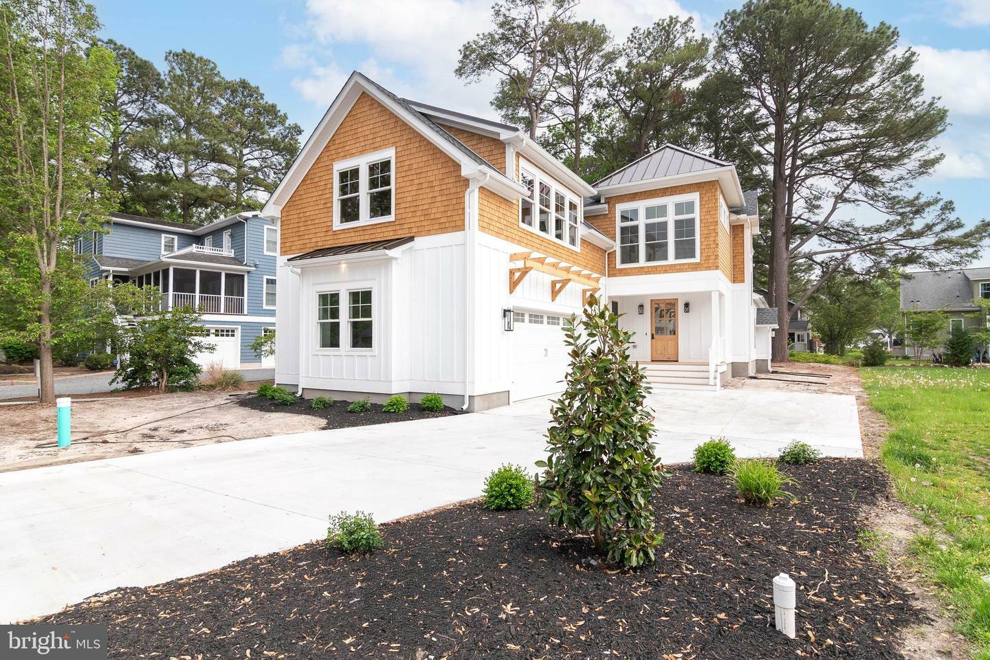 Property Photo: 816 Garfield Parkway DE 19930
