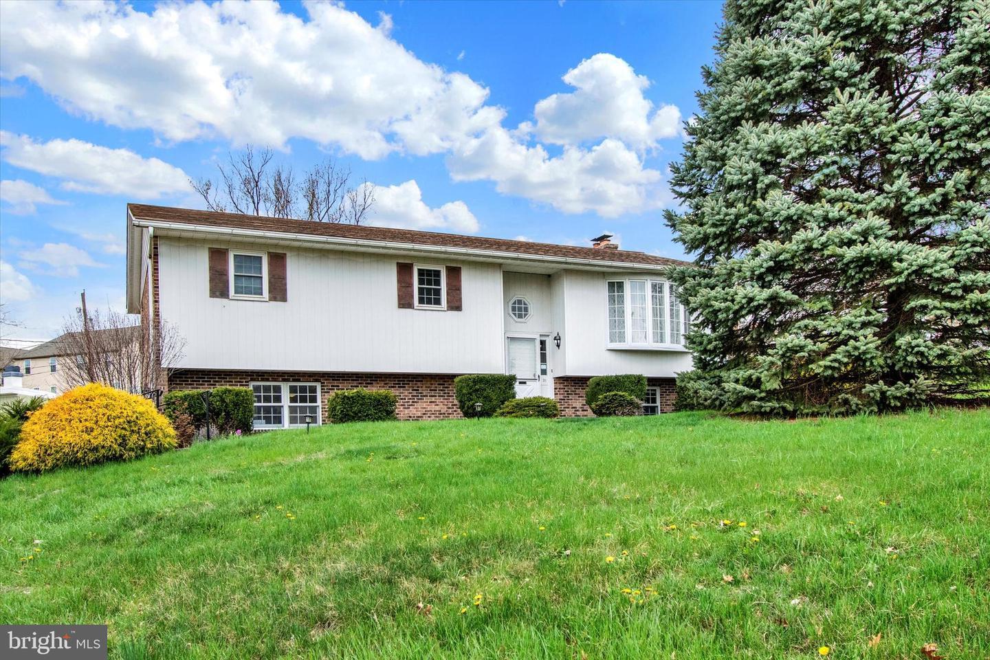 Property Photo: 26 Franklin Avenue PA 19526