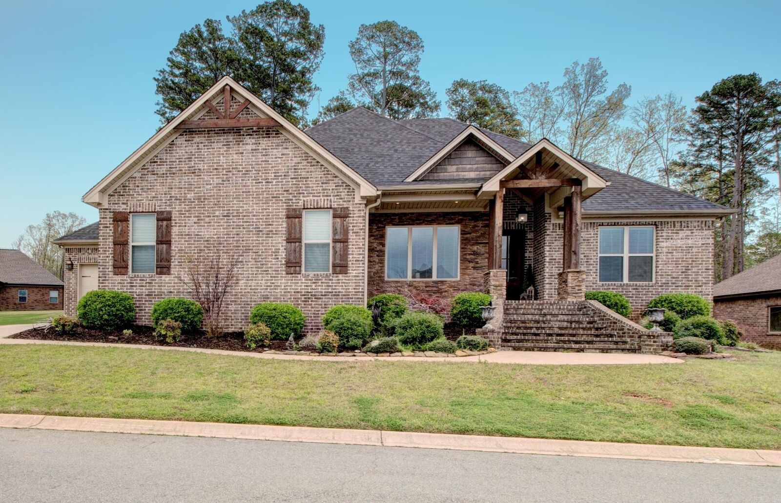 Property Photo:  2136 Avondale  AR 72019 