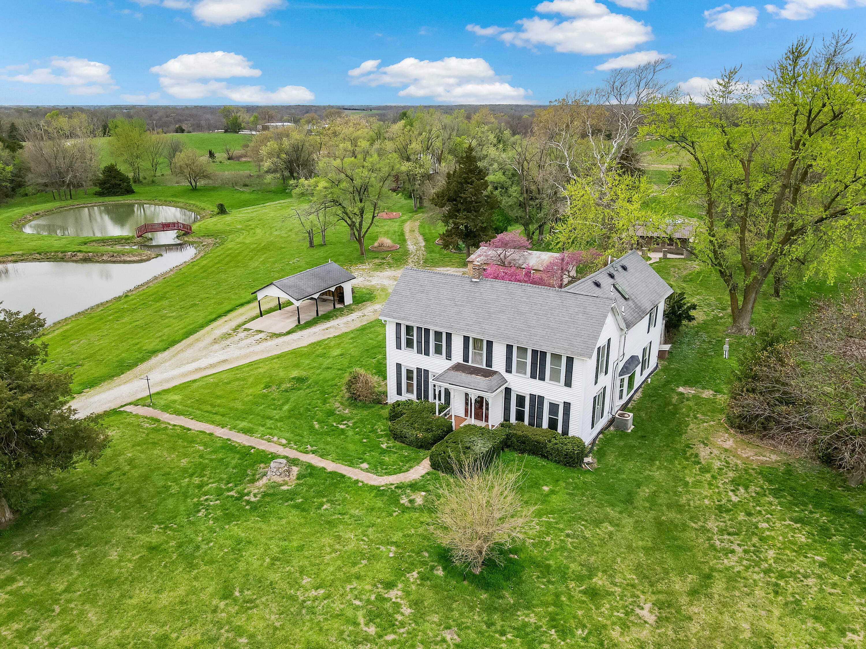 Property Photo: 9904 Georgetown Dr MO 65276