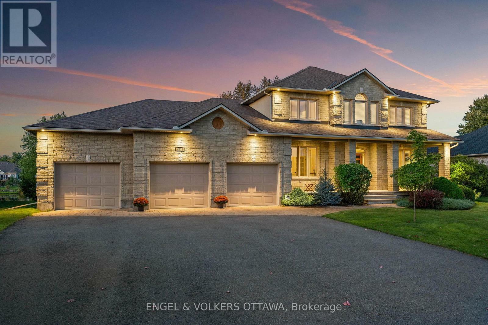 6808 Suncrest Drive  Ottawa ON K4P 0B2 photo
