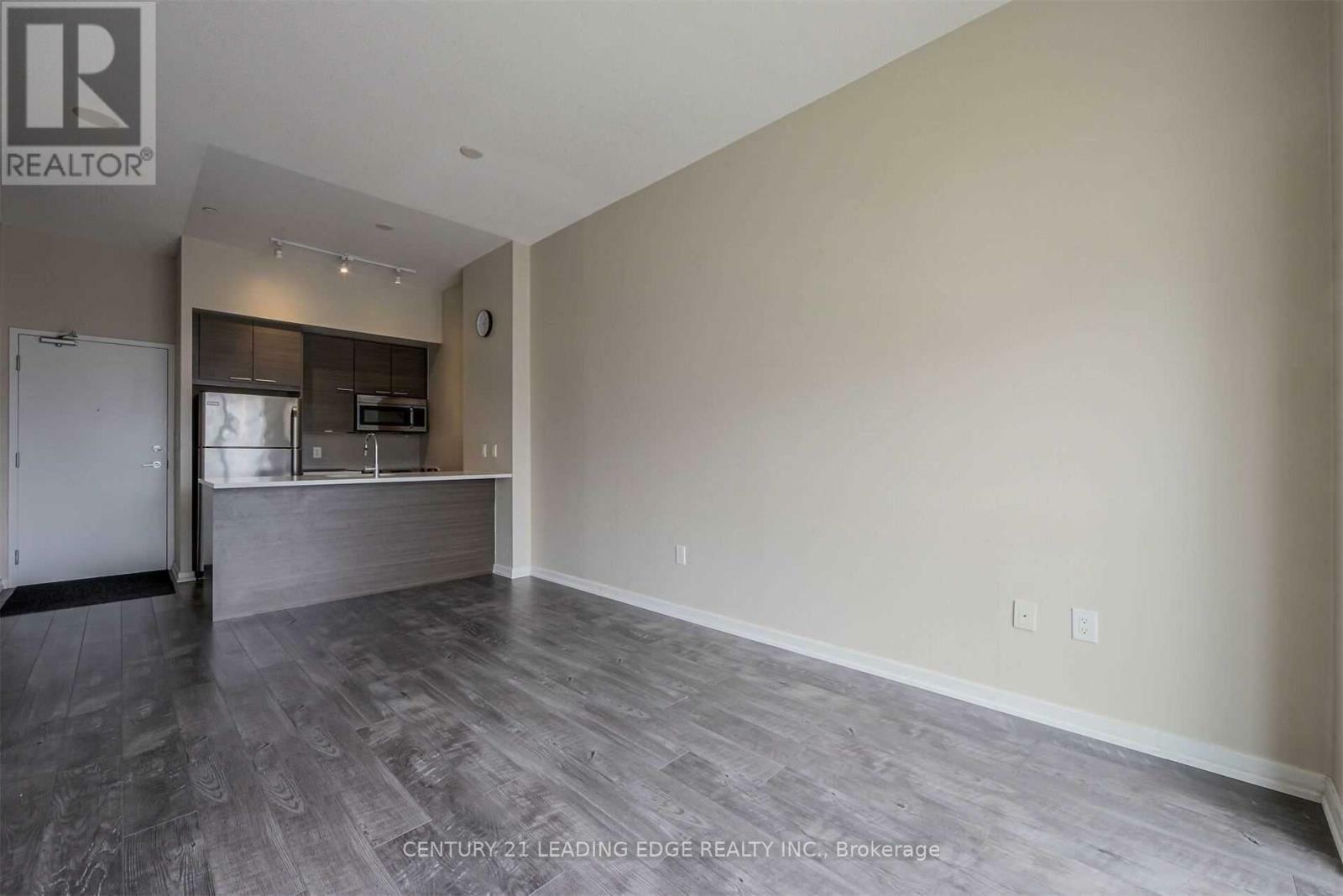 Property Photo: 66 Forest Manor Road G07 ON M2J 0B7