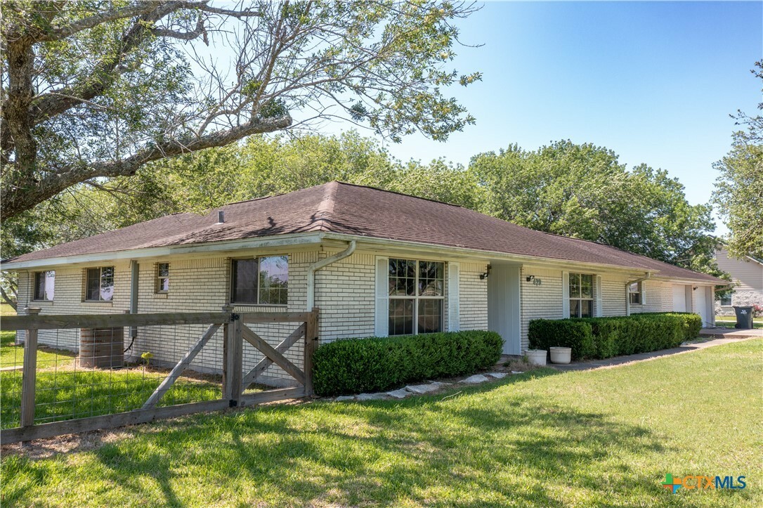 Property Photo: 470 Burkhart Road TX 77905