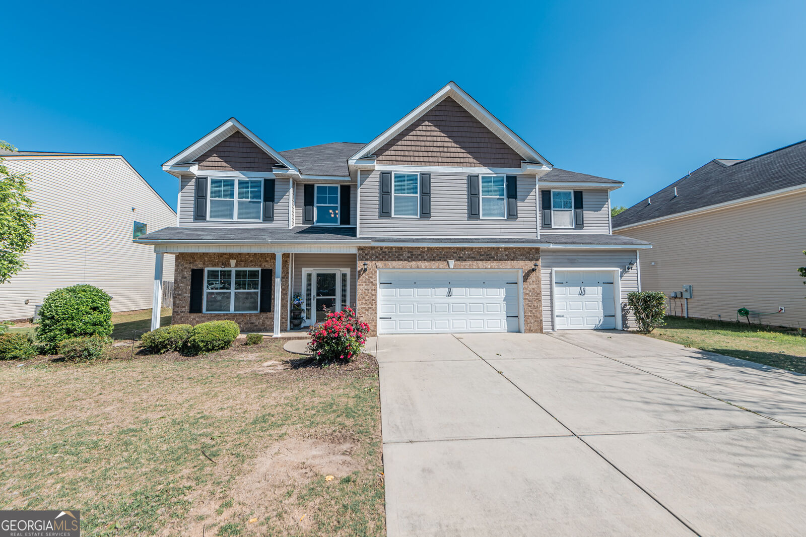 Property Photo:  204 Longbridge Way  GA 31069 