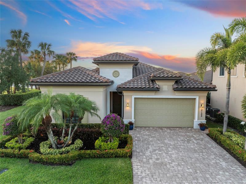 Property Photo: 12155 S Baypoint Cir FL 33076