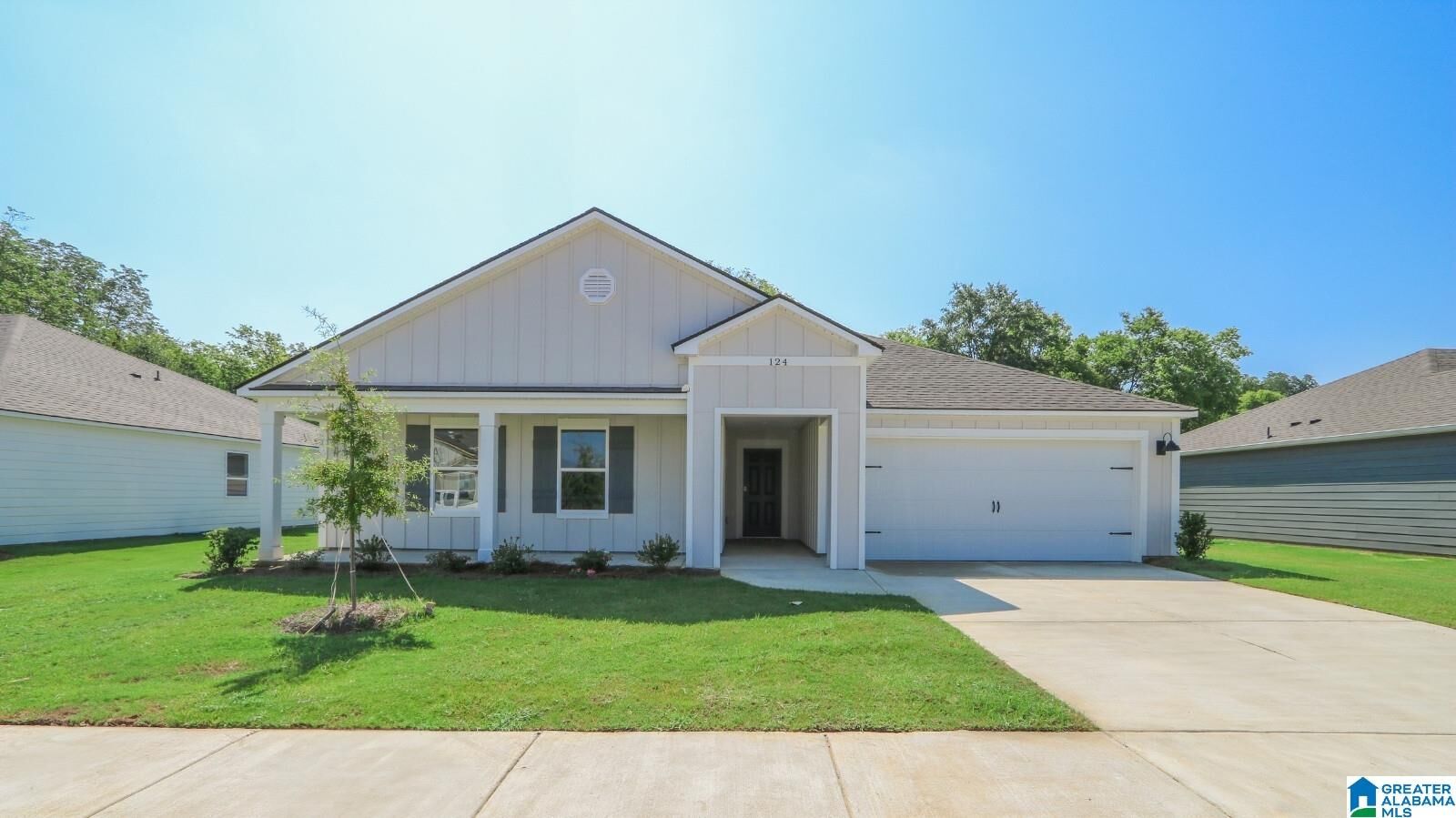 Property Photo: 124 Aberdeen Loop AL 35040