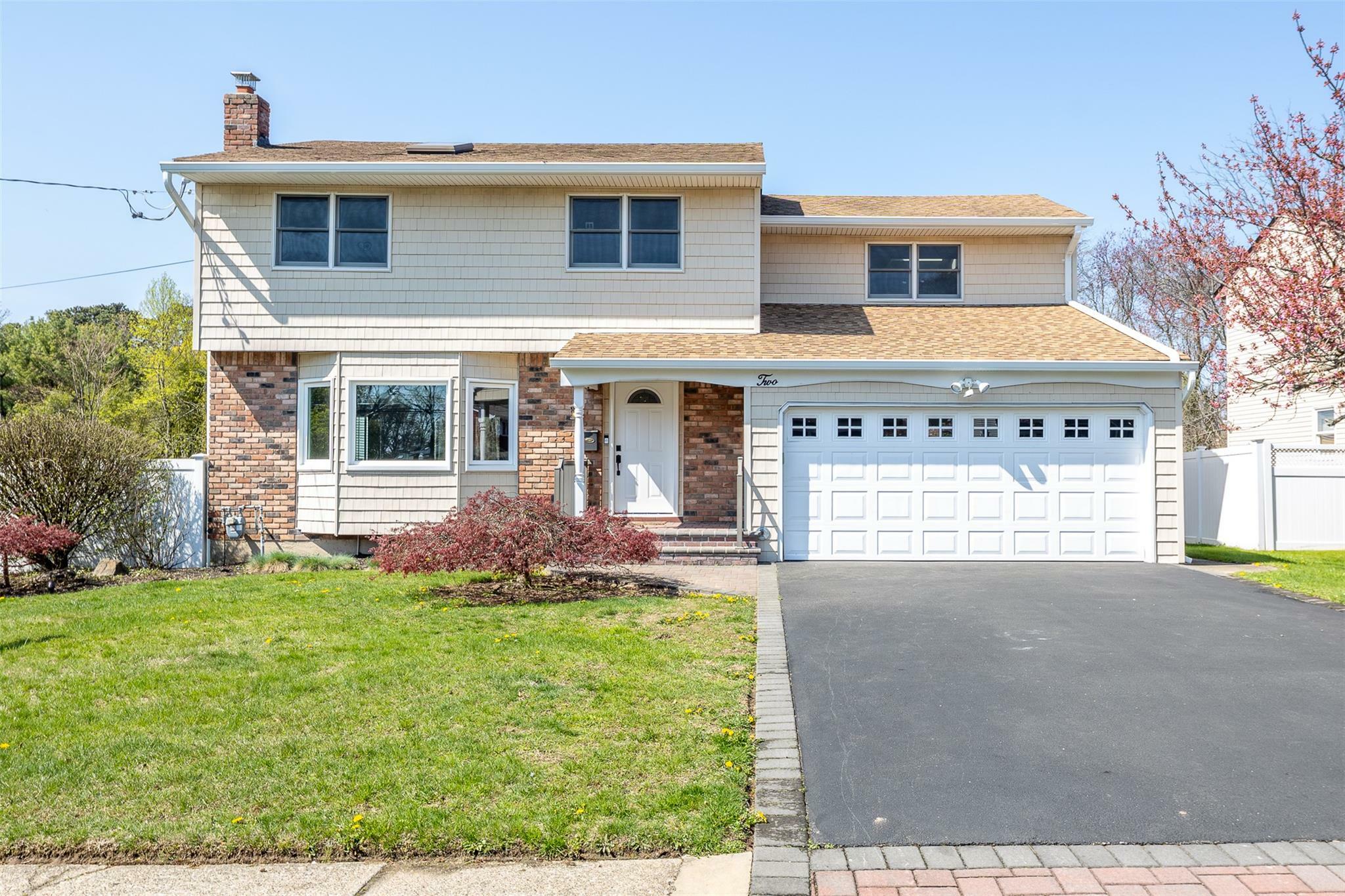 2 Joyce Court  North Babylon NY 11703 photo