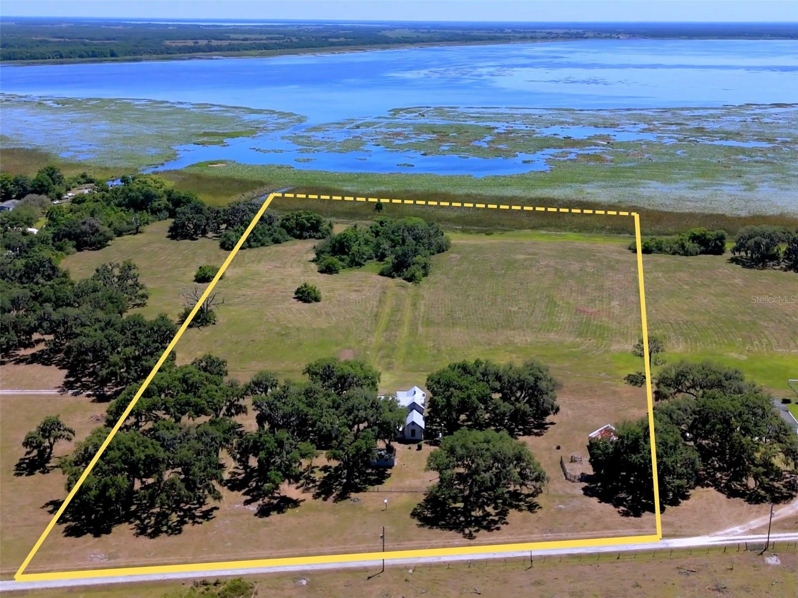Property Photo: 3650 Lake Tohopekaliga Road FL 34772