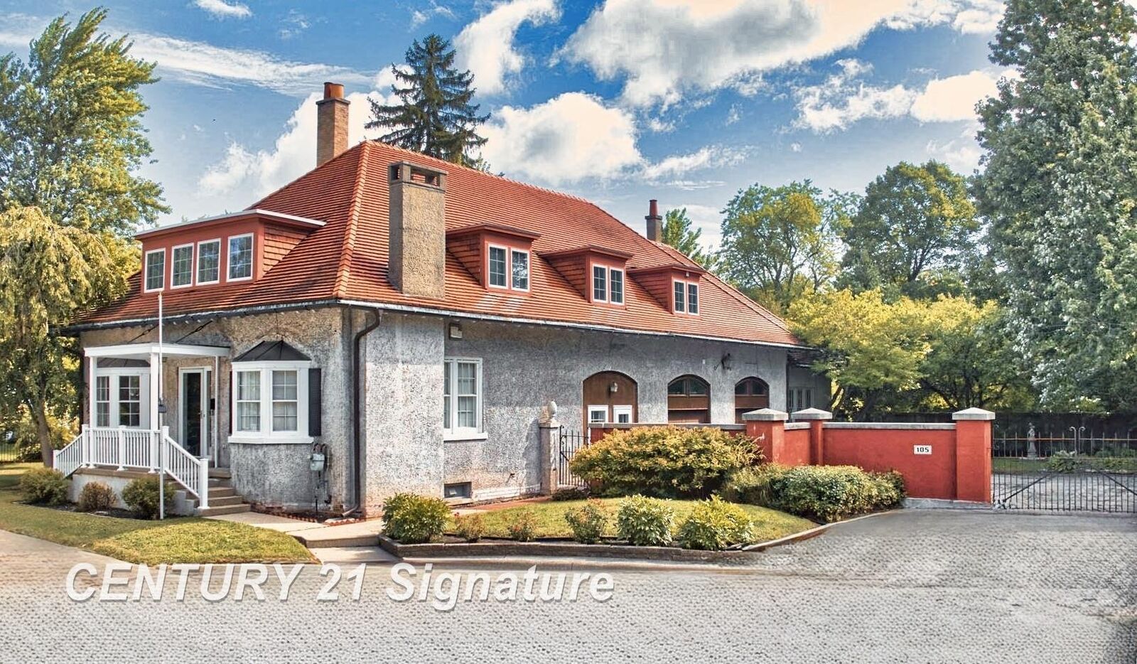 Property Photo: 105 Parkwood Court MI 48706