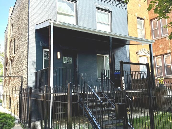Property Photo:  7042 S Eberhart Avenue  IL 60637 