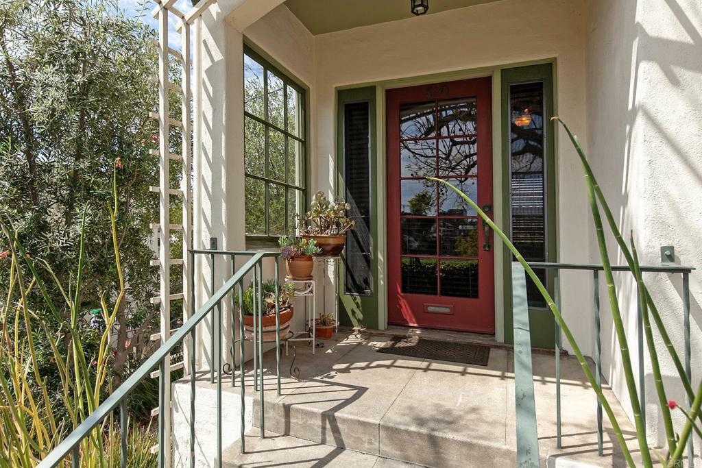 Property Photo: 820 W Nutmeg Street CA 92013