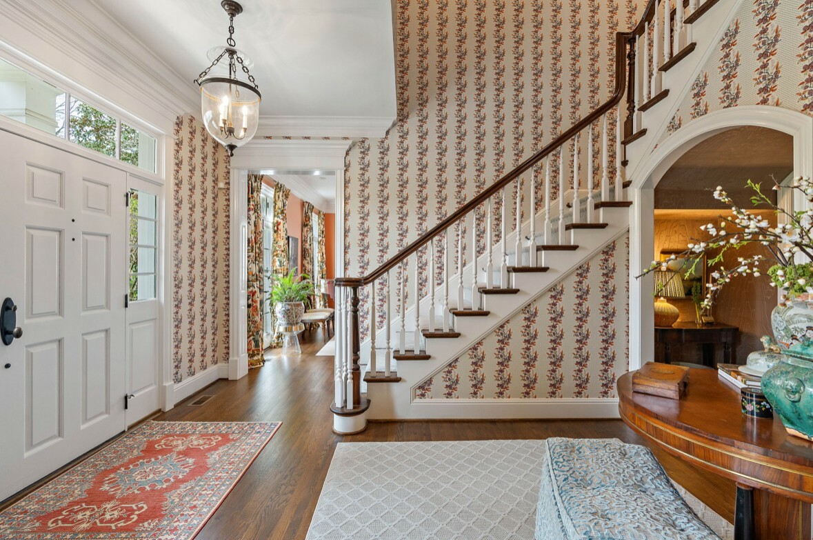 Property Photo: 425 Royal Oaks Dr TN 37205