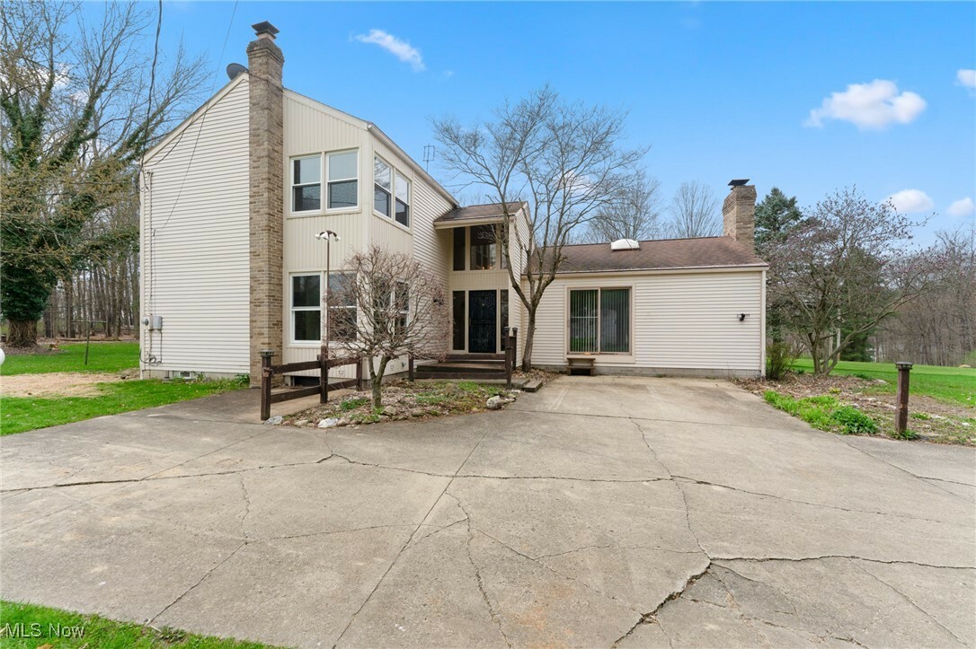 Property Photo: 11249 Leffingwell Road OH 44401