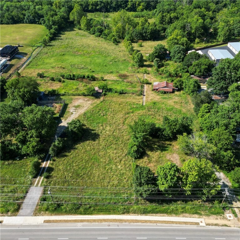 Property Photo:  123 E 15th Street  AR 72701 