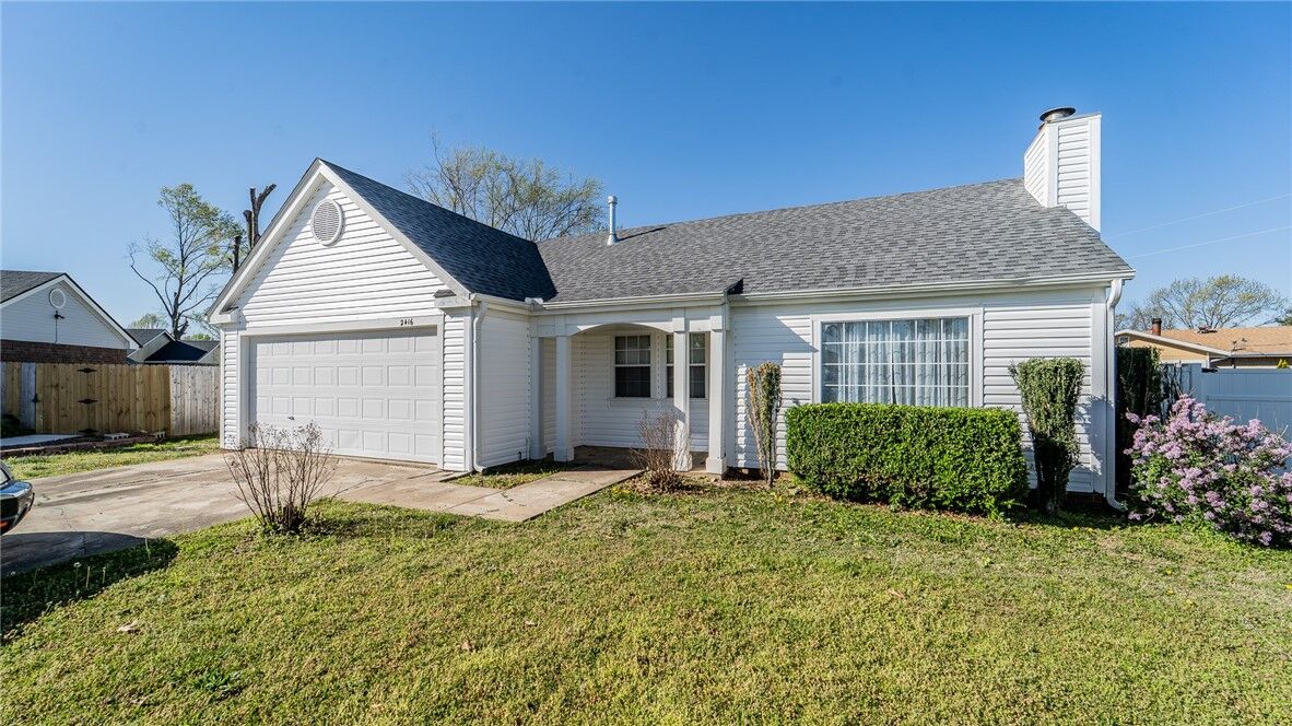 Property Photo:  2416 Mulberry Street  AR 72758 
