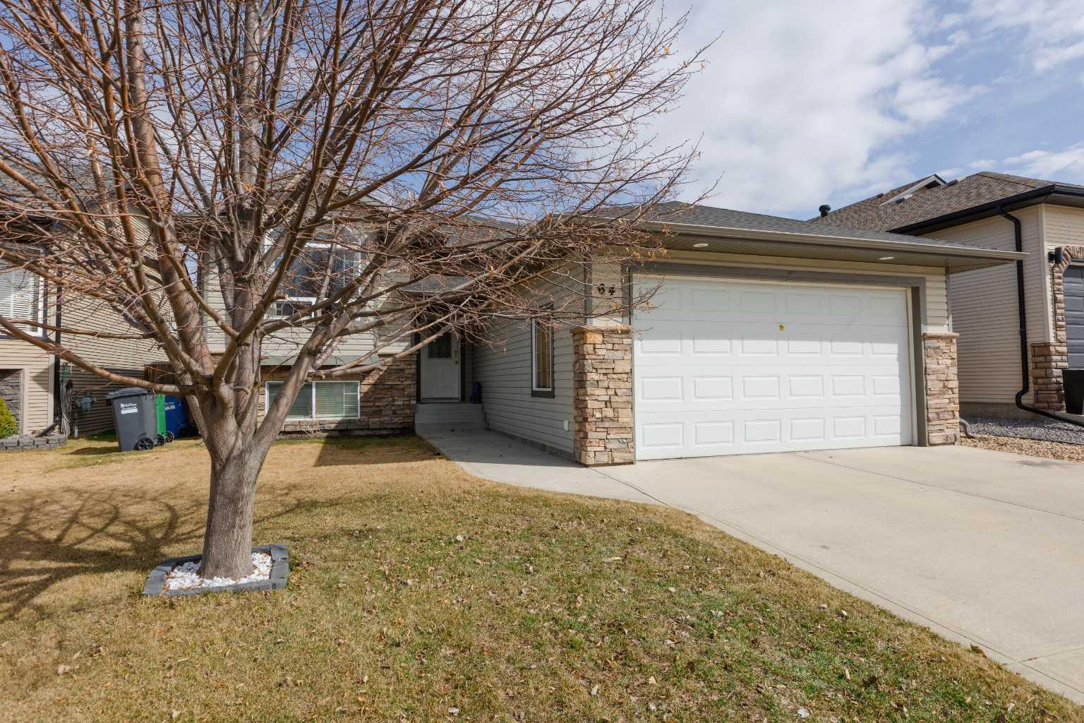 64 Irving Crescent  Red Deer AB T4R 3R9 photo