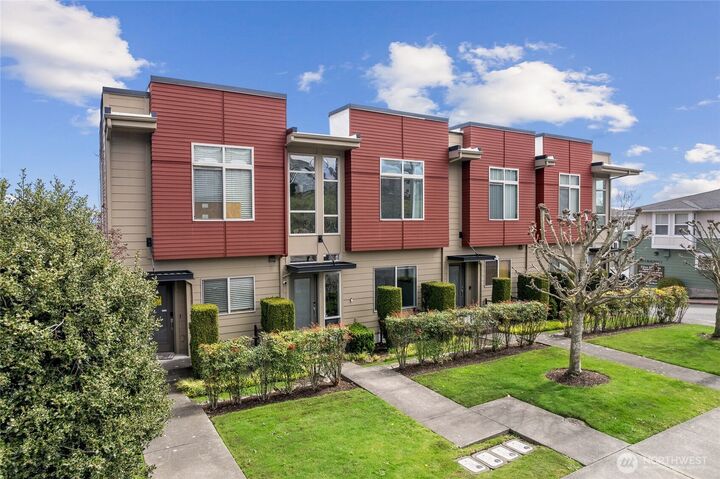 Property Photo:  2131  Yakima Avenue  WA 98405 