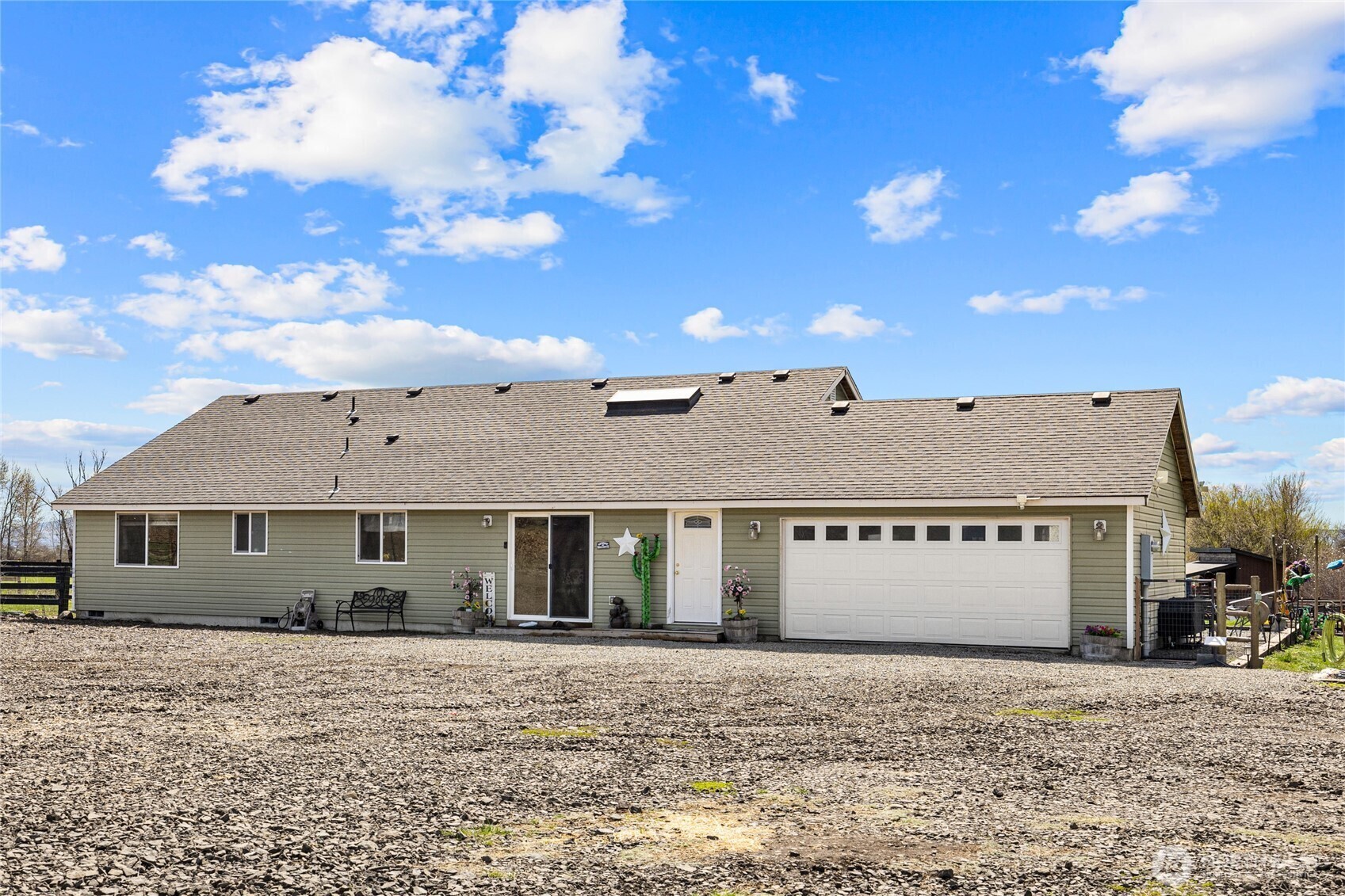Property Photo: 10893 Brick Mill Road WA 98926