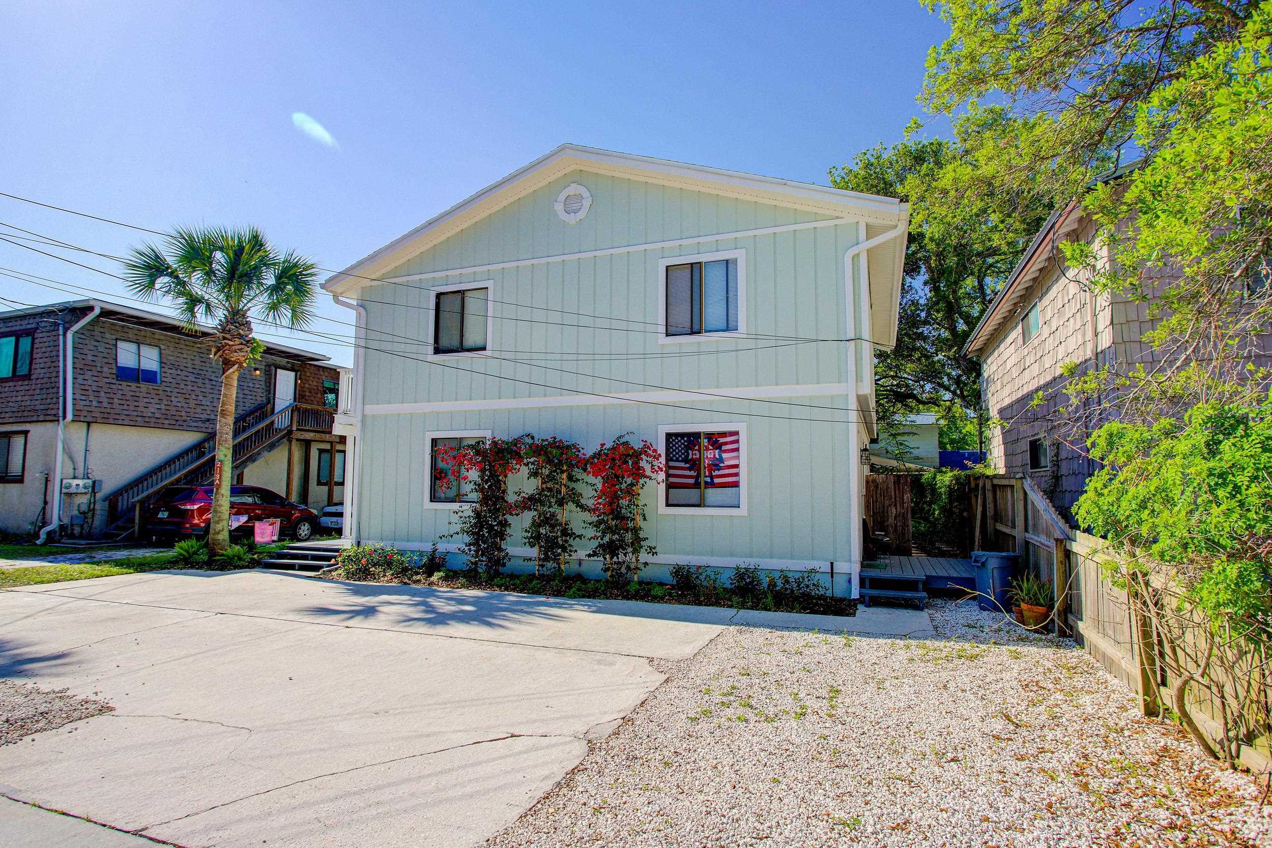 Property Photo:  213 A St  FL 32080 