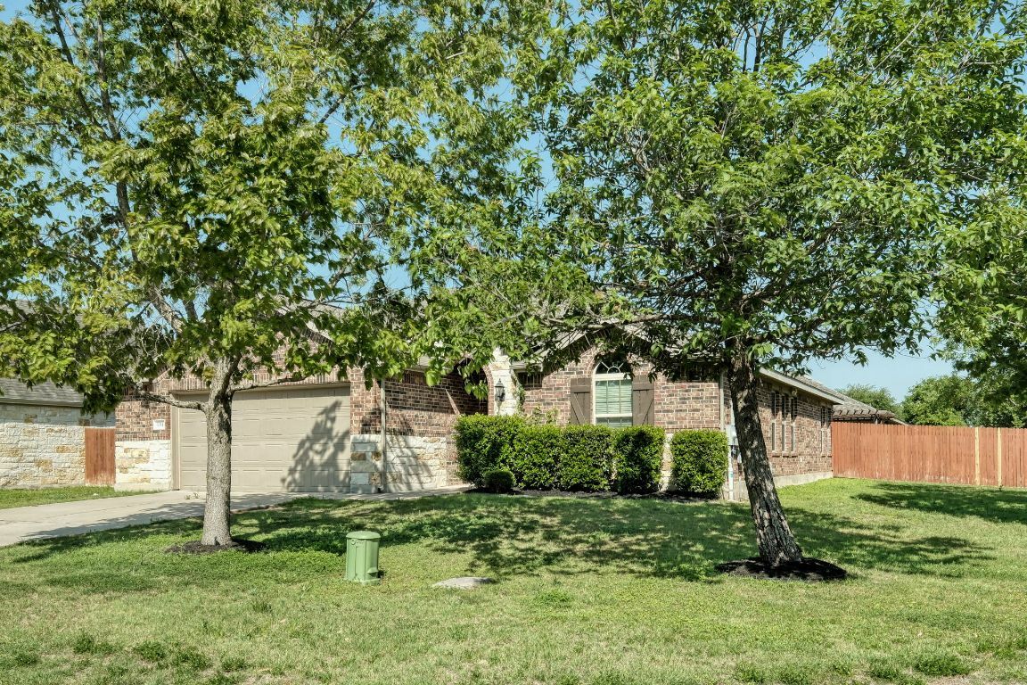 Property Photo: 1314 Star Meadow TX 78640
